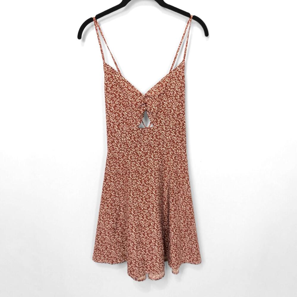 Chic Floral Spaghetti Strap Dress with Cutout XS